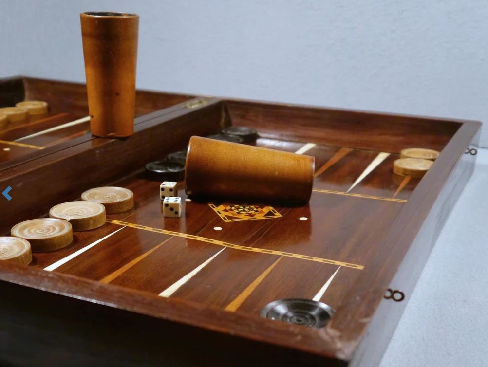 Antique Anglo-Indian Backgammon set.