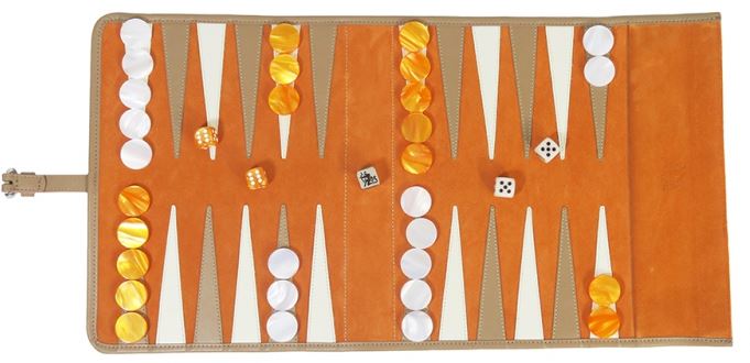 Hector Saxe travel backgammon playing field.